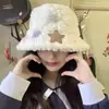 Bonito Sombrero de Pescador de Peluche con Estrella para Mujer, Nuevo Estilo Otoño e Invierno, Felpa Gruesa, Lindo y Versátil, Protección para los Oídos, Cálido, Hace que la Cara Parezca Más Pequeña