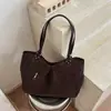 Bolso grande elegante y práctico para mujer, nuevo modelo 2026, bolso de hombro ligero y versátil, adecuado para que lo usen los estudiantes universitarios para clases, bolso tote