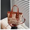 Bolso Grande de Color Contrastante para Mujer 2025 Otoño e Invierno Nueva Llegada Lindo Bolso de Hombro con Estampado de Dibujos Animados Bolso Tote Moderno que Combina con Todo