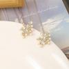 Moda estilo frio luz de luxo de alta qualidade elegante Coral pequenos brincos de flor flor todos- combinar doce agulha de prata pérola nicho