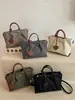 Bolso de Hombro Simple Shuai Mi Jia 2026 Nuevo Estilo Coreano Moderno Fresco Dulce Bolso de Mano para Viaje Casual Bolso Cruzado