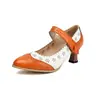 Zapatos de Salón Brogue para Mujer con Punta Fina, Tacón de Grano de Madera, Tacón de Gatito, Diseño Floral Calado, Punta Fina, Correa Única, Tacones Altos de Estilo Británico Retro
