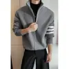 Suéter de punto con tres rayas, cárdigan para hombre, chaqueta, otoño/invierno, corte holgado, estilo casual, diseño nuevo y popular, venta al por mayor para exportación y ventas transfronterizas
