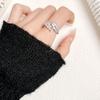 Anel de trigo de nicho com design escalonado oco feminino, anel de dedo de luxo simples e requintado com zircônia e moda simples para mulheres