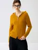 Cardigã de cashmere com capuz em tricô de cable para mulheres, novo suéter de tricô liso para outono e inverno, casaco quente solto e versátil