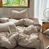 Conjunto de cuatro piezas de algodón tejido floral fresco y delicado, suave y acogedor para dormir sin nada, funda de edredón, sábana, juego de ropa de cama de tres piezas para dormitorio de estudiante