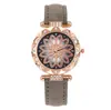 Relógio Casual Popular de Quartzo com Rosto de Diamante Pétala, Caixa de Liga com Pulseira de Diamante, Atacado de Fabricante de Relógios Femininos