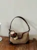 Nova bolsa de ombro color block para mulheres, bolsa transversal de ombro moderna para o dia a dia, bolsa de couro macio simples e versátil para usar sob o braço com um design de nicho de alta qualidade
