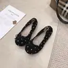 Zapatos de conducción de felpa con suela blanda para mujer, cálidos de invierno 2026, zapatos planos de felpa estilo coreano, slip-ons de lunares, corte bajo