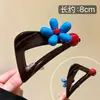 Pinza Triangular Marrón para Mujer con Flores Azules y Perlas Rojas, Pinza de Tiburón, Nuevo Modelo 2026, Pasador Único y de Alta Gama, Hermoso Accesorio para el Cabello