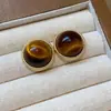 Brincos de Resina com Pino de Prata Galvanizado a Ouro Real, Simples e Estilosos, Brincos Versáteis com um Toque de Luxo Leve e Acabamento de Alta Qualidade