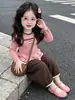 Comercio exterior conjunto de etiqueta con volantes de otoño para niñas 2026 nuevo elegante campus dos piezas ropa infantil dropshipping