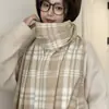 Cachecol Xadrez Estilo Britânico para Mulheres 2025 Inverno Nova Moda Atmosfera de Alto Padrão Cachecol Espesso com Franjas Atacado