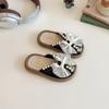 Zapatos Infantiles Estilo Nuevo de Moda 2026 Verano Sandalias de Perlas sin Cordones para Niñas Pantuflas de Moda para Niños de Moda