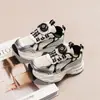 Zapatillas para niños otoño 2024 nuevo estilo zapatos de malla para niños zapatos de malla transpirables para niñas zapatos de papá suela blanda zapatillas para correr modernos