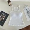 Camisole Versátil de Algodão Canelado em Formato I com Lindo Design nas Costas, Alças Elásticas, Bojos no Peito, Efeito Emagrecedor, Top sem Mangas para Mulheres