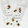 Hebilla de Zapato KT Dulce Fresca con Brillo Plateado, adecuada para Crocs, accesorios decorativos de zapato de lujo ligero, decoraciones desmontables de alta gama para DIY