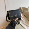 Bolso Vintage 2024 Nueva Moda Otoño e Invierno Hombro Bolso de Mujer Sentido de Alta Gama Banda Ancha Cruzado Versátil Ins Bolso Cuadrado Pequeño