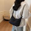 Bolso de hombro de nailon informal y sencillo de estilo japonés para mujer, bolso de viaje pequeño cuadrado, ligero y combinable, bolso cruzado para estudiantes.