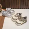 Zapatos deportivos ligeros para bebé 2026 modelo nuevo primavera y otoño zapatos para caminar de suela suave para bebés para niños y niñas, zapatos casuales antideslizantes