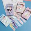 Sanrio Kt Kuromi Caja de Curitas Set de 10 Piezas para Estudiantes y Niños, Curitas Impermeables y Transpirables, Parches para Heridas, Parches Hemostáticos