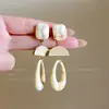 Pendientes Redondos con Borla Estilo Maillard Estampado Leopardo Aguja de Plata Personalidad de Moda Temperamento Pendientes de Botón Pendientes de Gama Alta Nicho para Mujeres