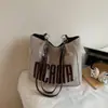 Bolsos de Alta Gama para Mujer Otoño e Invierno 2025 Nuevo Bolso Tote de Moda Tendencia Versátil Ins Gran Capacidad Bolso de Hombro para Viajes