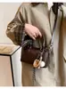 Bolsa de Mão Vintage Nova 2026, Bolsa Boston Versátil, Bolsa de Ombro e Transversal Fashion
