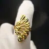 Anillo de Oro Aluvial para Mujer que No Se Desvanecerá por Mucho Tiempo, Diseño de Nicho de Alta Gama Abierto, Accesorios Exagerados Retro Imitación Oro, Producto Nuevo