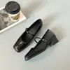 Sapatos Mary Jane casuais, estilosos e confortáveis em estilo vintage retrô para mulheres, novo modelo 2026, adequados para o trajeto diário, sapatos de salto único versáteis e delicados