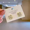 Versión Coreana Dongdaemun Lujo Ligero Gama Alta Pendientes de Plata 925 con Cierre de Mariposa Trébol Circonita Moda Pendientes para Viaje Diario para Mujeres Venta al por Mayor
