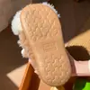 Pantuflas de algodón con forma de perro 3D para mujer, lindas pantuflas de peluche de Schnauzer para otoño e invierno, pantuflas de interior para el hogar con diseño de corazón de niña y cubiertas peludas para los dedos del pie