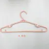 Prateleira de Secagem de Roupas Doméstica de Plástico Redonda Espessa Antiderrapante Não Marcação Personalizada Atacado para Adultos Cabide de Roupas para Loja de Roupas Hotel