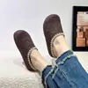 2026 Nuevas Sandalias Birkenstock de Suela Gruesa para Otoño/Invierno, Celebridad de Internet, Versátiles, con Forro de Terciopelo Cálido, Pantuflas de Piel Cerradas para Mujer, para Uso en Exteriores