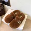 Nuevas zapatillas de felpa para otoño e invierno con punta francesa y suela gruesa 2026, zapatillas de pelo para mujer, sin cordones para exteriores, zapatillas de algodón de alta gama
