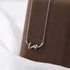 Corrente para Clavícula Damila S925 Prata Esterlina Carta de Amor com Diamantes, Joia para Presente de Dia dos Namorados, Colar Moderno e Versátil para Mulheres