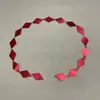 Cadena de lentejuelas rojas redonda cuadrada rectángulo rombo superficie de espejo brillante láser rojo cadena de lentejuelas de boda cortina de lentejuelas
