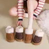 Nova bolsa versátil estilo Birkenstock para o dia a dia 2026, pantufas peludas femininas para usar ao ar livre, forradas com fleece para outono e inverno, estilo preguiçoso, com aumento de altura, sola grossa