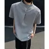 Camiseta Negra de Manga Corta con Hombrera Estilo Chino Nuevo para Hombre Verano Diseño Irregular de Botones Sentido de Diseño Estilo Coreano Moderna Media Manga