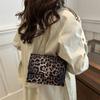 2025 Novo Estilo Simples Estilo Ocidental Commuter Retro Simples Moda Leopardo-estampa Corrente Ombro Crossbody Retro Pequena Bolsa Quadrada para Mulheres