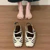 Sandálias Deslumbrantes de Salto Grosso Estilo Coreano com Tira Trançada para Mulheres 2026 Novo Verão Super Bonitas Confortáveis Sandálias Romanas