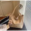 Nova coleção outono e inverno: bolsa tote simples, grande capacidade, versátil e fashion, adequada para vendas transfronteiriças, estilo retrô e casual, bolsa de ombro feminina