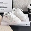 Zapatillas de Dibujos Animados para Niños Año Nuevo y Navidad Nuevo Estilo Otoño e Invierno para Niños Mayores Zapatos Blancos Moda Deportiva Forradas de Felpa Gato Kt