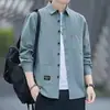 Camisa abrigo de trabajo retro estilo americano color verde militar para hombre otoño casual holgada marca de moda manga larga