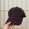 Gorra de Béisbol de Pana Estilo Coreano Otoño e Invierno Versátil Letra S Visera Suave Cepillada Muestra la Cara Pequeña Moderna Versátil Gorra Plana Hombres