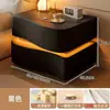 Mesa de noche de lujo ligero estilo crema de alta gama 2025 nueva celebridad de internet creativa para dormitorio hogar simple moderna mesa de noche