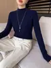 Suéter de mujer con patrón de espina de pescado y cuello semialto con exquisita textura jacquard, un top de punto versátil y elegante para el trabajo o para uso casual