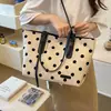 Bolso de Mujer Versátil Estilo Ins Tendencia 2026 Estilo Coreano Bolso de Hombro Casual Tote Lunares Bolso para Viajar