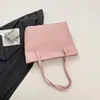 Bolsa de Mão Estilo Balde de Design de Nicho High-End Retrô para Mulheres Novo Estilo Outono/Inverno 2026 Bolsa de Ombro Único Transversal Fashion