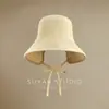 Sombrero de paja de ala ancha con cordones de algodón y lino de Su Xiaotong para mujer, sombrero de protección solar para vacaciones en la playa de verano